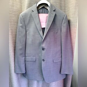 Previously Owned Calvin Klein Men’s 2 Piece Suit, Grey, Size 42R